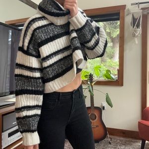 Aritzia Babaton Guell Sweater